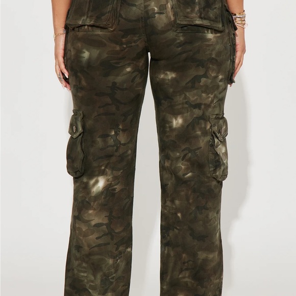 Fashion Nova Dark Green Jeans - Picture 4 of 5